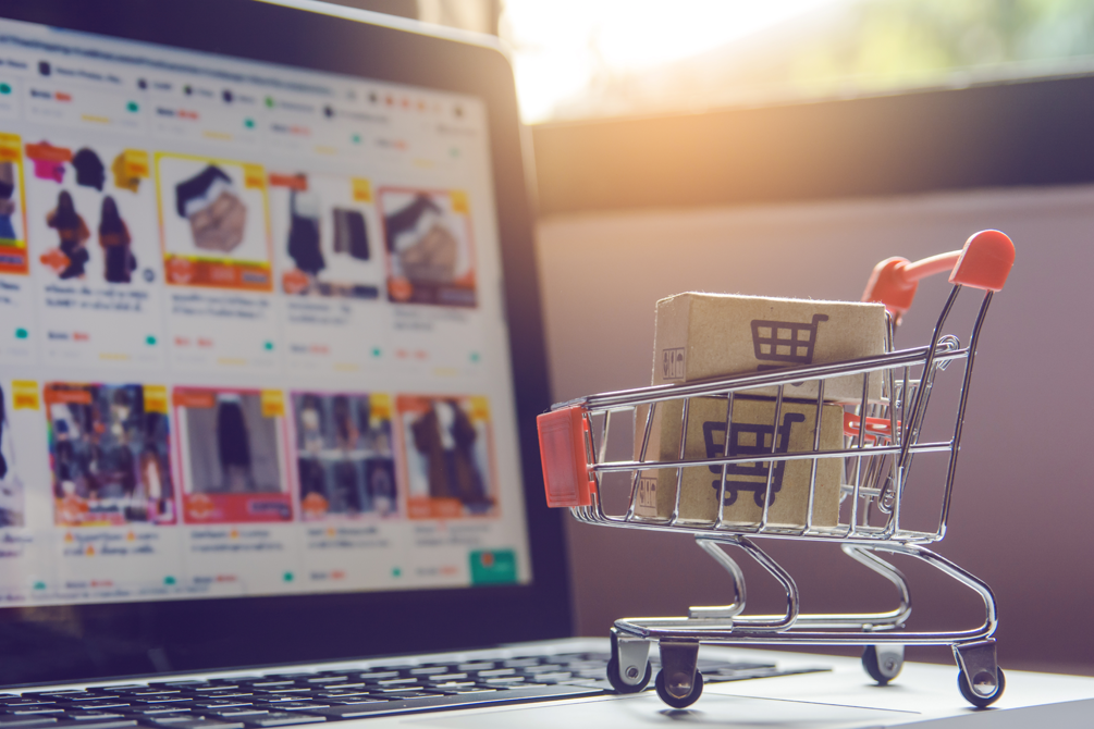 How to Sell Products Online in 2023: A Supreme Guide
